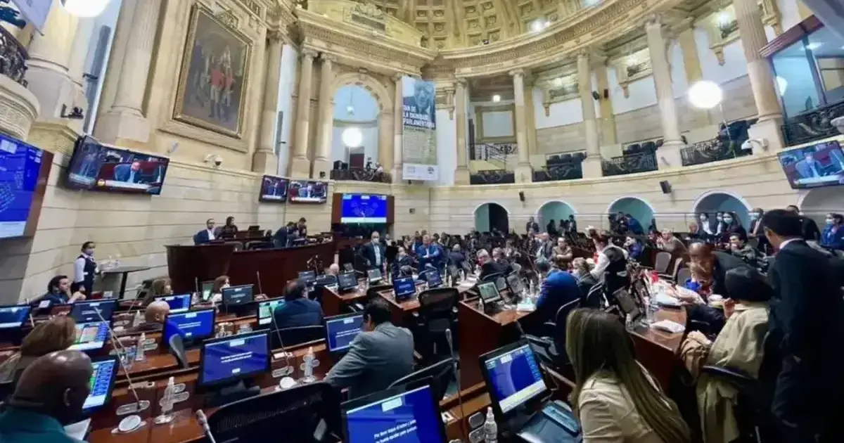 las Reformas Políticas de Petro alcanzan una desconfianza superior al 60% entre los colombianos 1 las Reformas Políticas de Petro alcanzan una desconfianza superior al 60% entre los colombianos