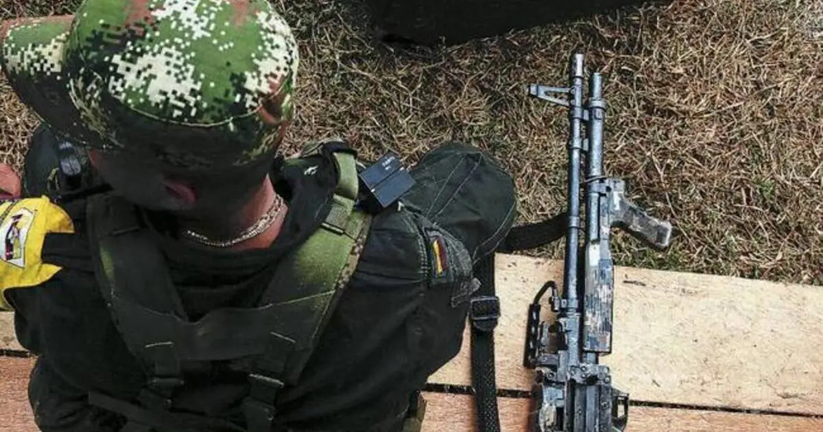 ¡Impactante! Reclutamiento digital de Menores: la ruta oscura desde TikTok al fusil 2 Niño víctima de reclutamiento de menores