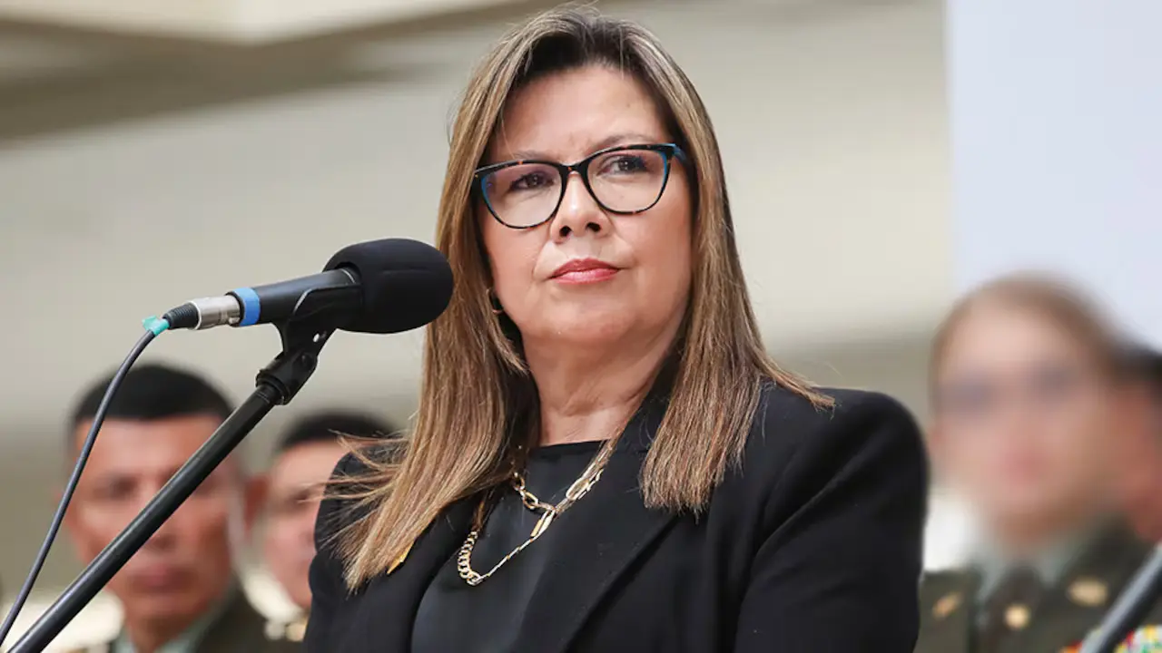 ¡Confidencial! La Inseguridad jurídica en Colombia bajo el gobierno Petro 2 Fiscal General Luz Adriana Camargo en evento oficial en Colombia.