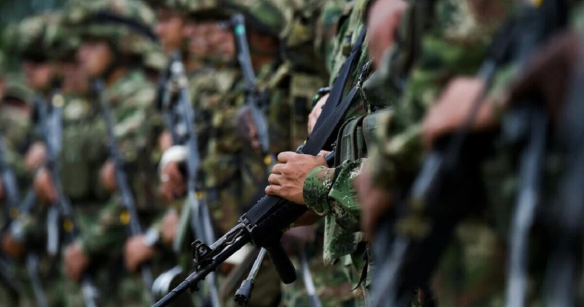 EL ALBACEA DEL ABISMO: Elecciones bajo el Fusil 2 tropa en alistamiento