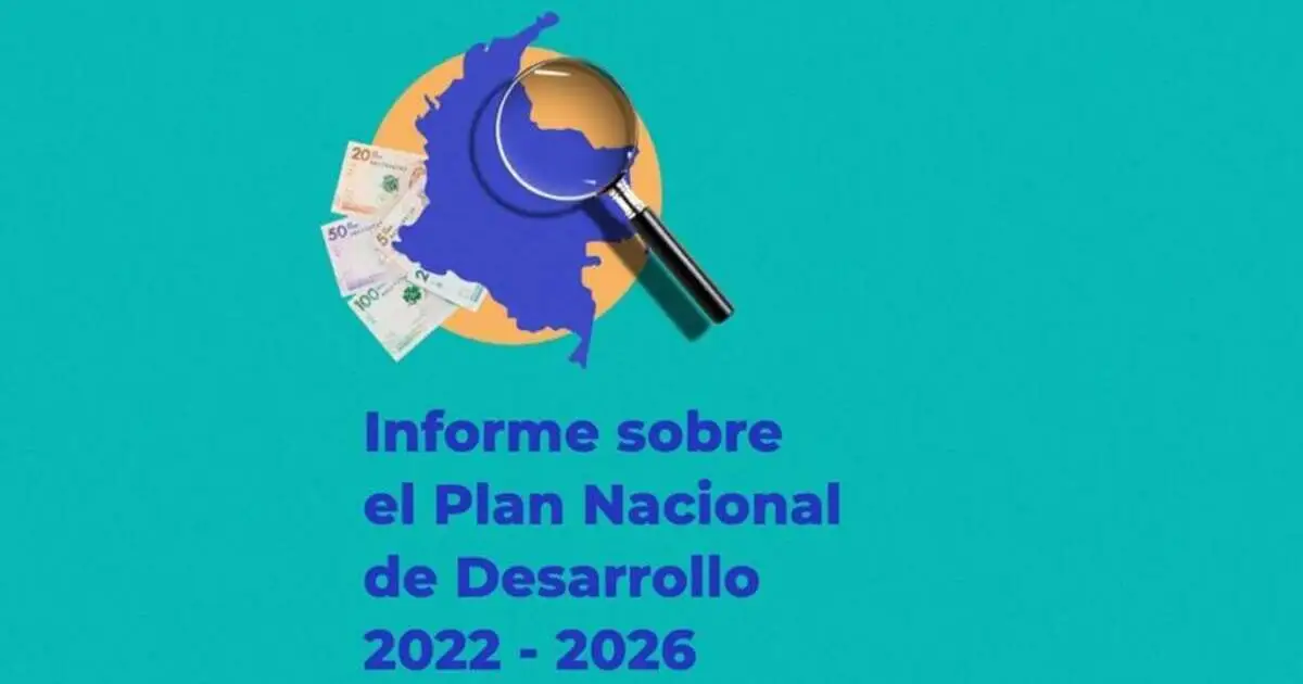 Expropiación Exprés: El Sueño Bolivariano de Petro para Empobrecer el Campo 2 Mapa de Colombia con lupa y billetes, representando la vigilancia ciudadana sobre el Plan Nacional de Desarrollo 2022–2026 y su impacto económico en el país.