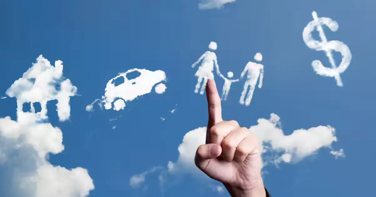 Petro y el Derroche Con Tarjeta De Crédito, Aplausos Hoy Y Deudas Mañana 2 Mano señalando figuras de una casa, un carro, una familia y un símbolo de dinero formados con nubes, representación del sueño económico y el derroche de Petro.